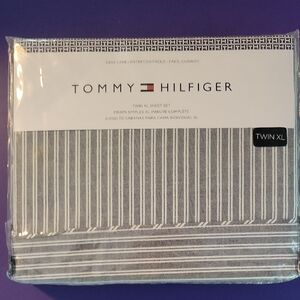 Tommy Hilfiger Twin XL Sheet Set -Gray & White Stripes Sidgwick New Never Opened